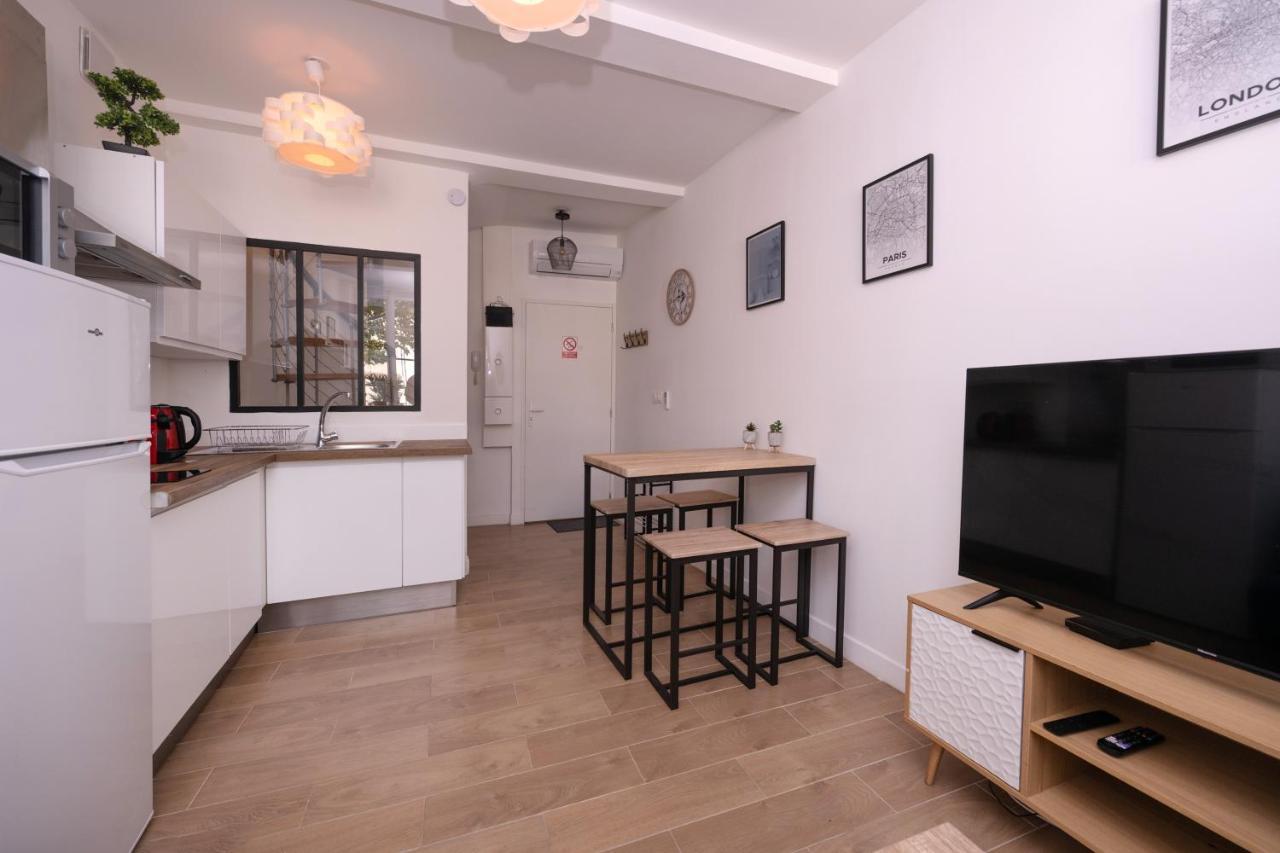 Le Nostradamus - Magnifique Appartement Cours Principal Plein Centre Avec Parking Salon-de-Provence Exterior foto